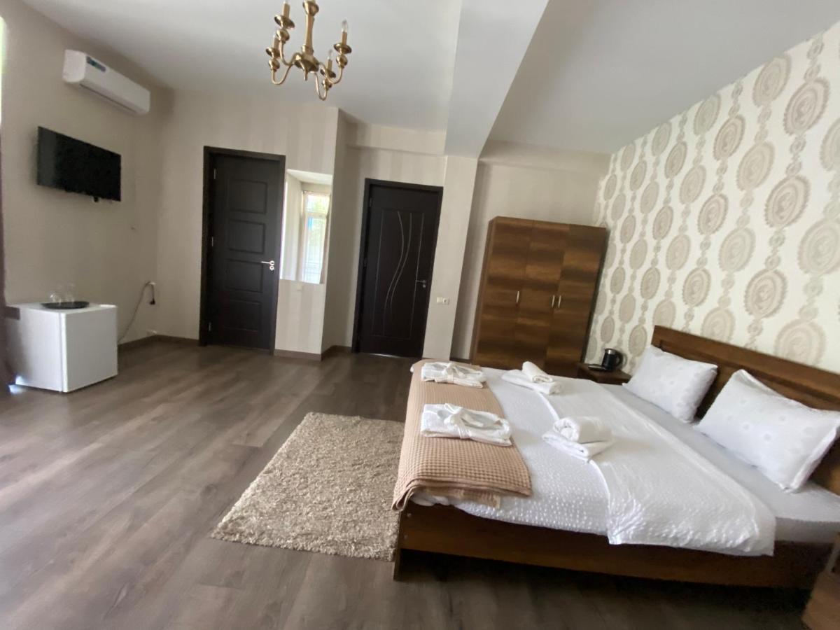 Borjomi Central Hotell Eksteriør bilde