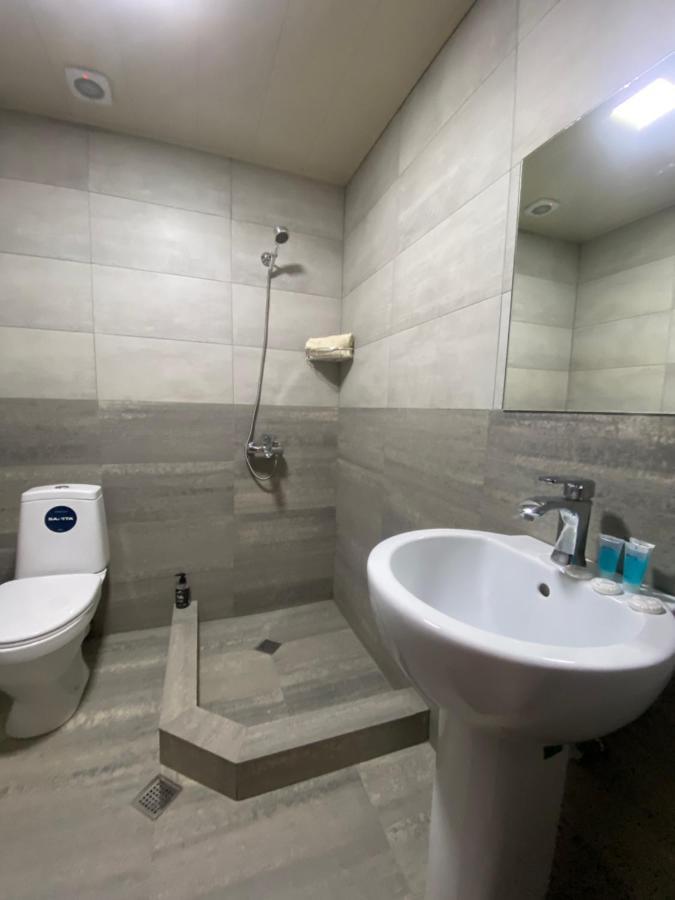 Borjomi Central Hotell Eksteriør bilde