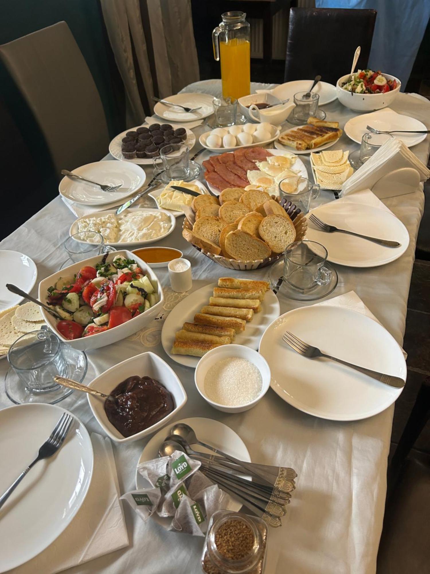 Borjomi Central Hotell Eksteriør bilde