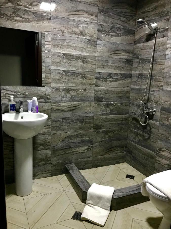 Borjomi Central Hotell Eksteriør bilde
